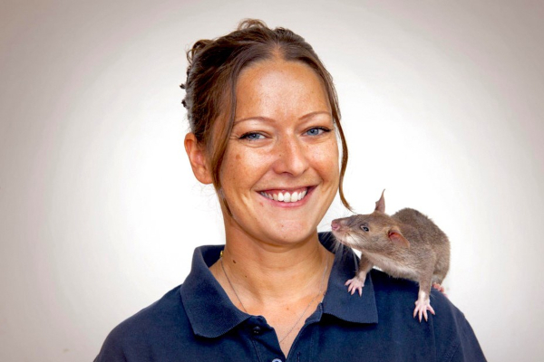 Cindy Fast and sniffer rat