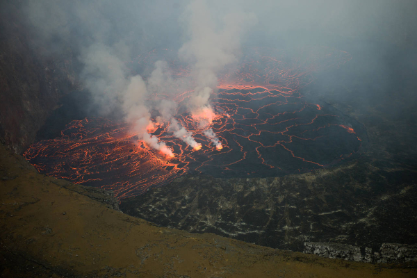 Mount Nyiragongo ejecting lavajpg